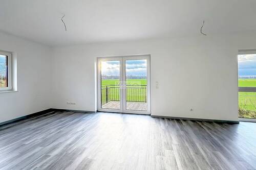 Wohnzimmer u. Essbereich - 