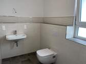 Badezimmer - 4 Zimmer Etagenwohnung zum Kaufen in Hemhofen