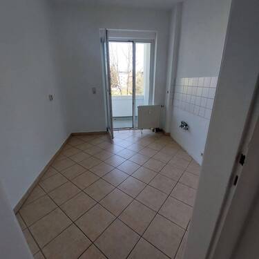 Küche mit Balkon - 