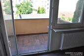 Balkon - 2-Zimmer-Wohnung im zweiten Obergeschoß - renoviert