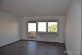 Wohnzimmer - 2 Zimmer Etagenwohnung zur Miete in Nürnberg