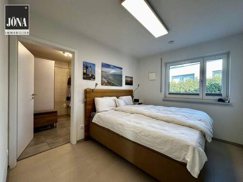 Schlafzimmer Hauptwohnung - 