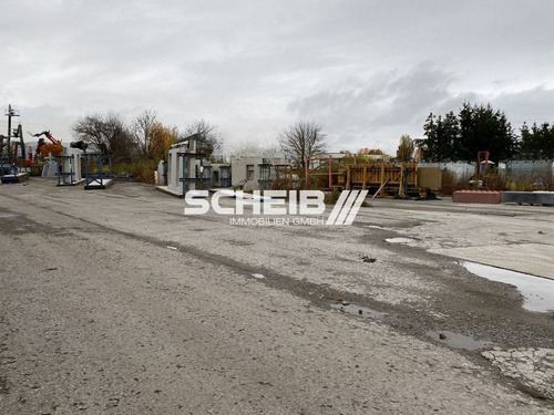 asphaltierte Freifläche - **Vermietung einer asphaltierten Freifläche: 1.180 m²**