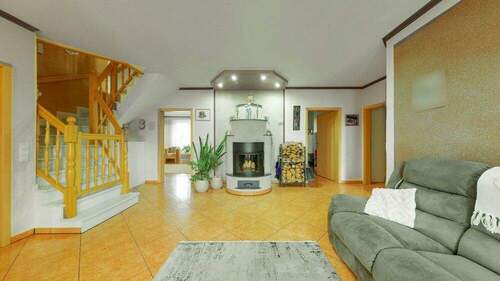 Eingang - 7 Zimmer Einfamilienhaus zum Kaufen in Vrees