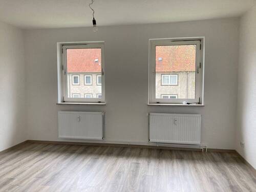 Wohnzimmer - Pendlertraum im Grünen, 3-Zimmerwohnung (Musterbilder)