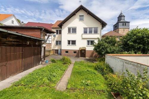 Rückansicht mit Garten - 