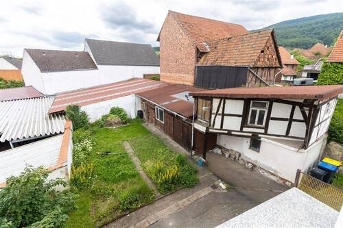 Garten, Garage und Nebengebäude - 