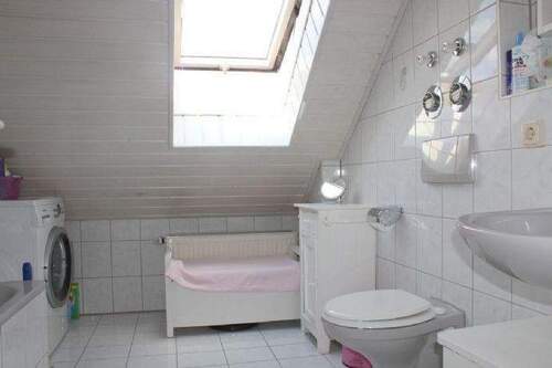 Das helle Bad mit Fenster - 