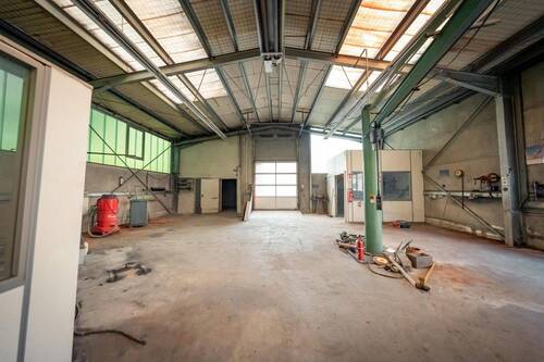 Kranbereich - Halle zur Miete in Bendorf