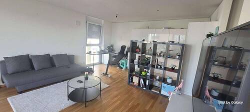 Bild 1 - Möblierte 2-Zimmer-Wohnung mit Loggia in München - sofort einziehen!