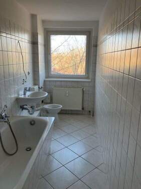 Badezimmer - Etagenwohnung mit 52,60 m&sup2; in Angermünde zur Miete