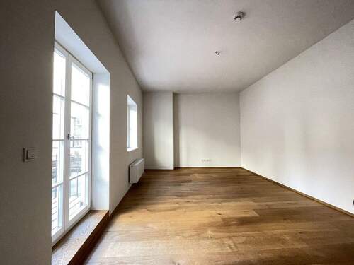 Wohn-/Schlafzimmer - 