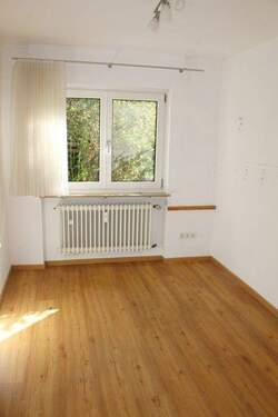 kleines Zimmer EG.JPG - 