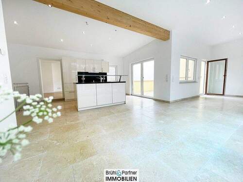 exklusive Ausstattung - Kernsaniertes Stadthaus mit Atrium, Terrasse u. Balkon in ruhiger Lage - Einliegerwohnung vorhanden