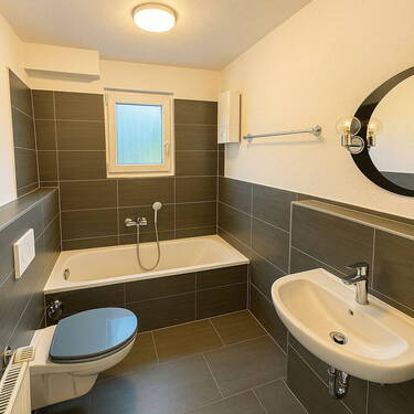 Beispielbad - Frisch sanierte 2-ZKB-Wohnung mit Balkon - zentral in Kaisersesch