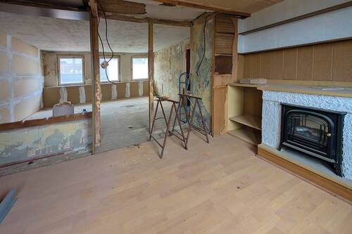 Wohn- und Essbereich gesamt - Einfamilienhaus mit 143,00 m&sup2; in Hohenstein-Ernstthal zum Kaufen