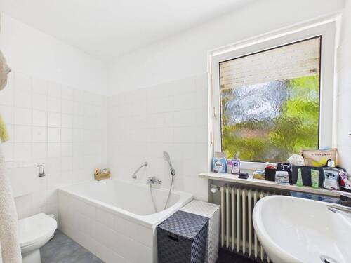 Bad - Etagenwohnung mit 65,00 m&sup2; in Ottobrunn zum Kaufen