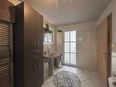 Badezimmer mit Zugang zum Garten - 