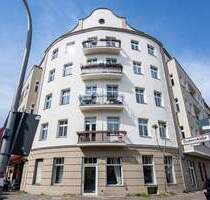 Kreuzberg im Immo-Portfolio: Solide vermietete 2-Zimmer-Wohnung mit Balkon im Vorderhaus - Berlin