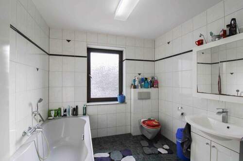 Ansicht Badezimmer (1.OG) - 