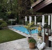 Wohnen am Wald: Stilvoller Architektenbungalow mit Sauna und Außenpool auf großzügigem Grundstück - Neu-Isenburg / Zeppelinheim