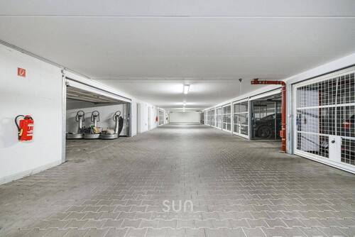 TIEFGARAGE - 