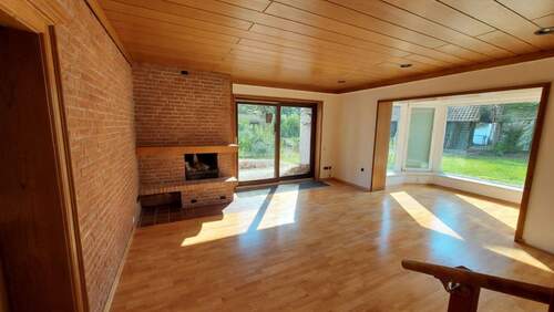 171084fb-86c8-4f99-b0da-d28779791e6f.jpg - 