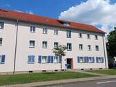 Hausansicht - 3 Zimmer Etagenwohnung zur Miete in Merseburg