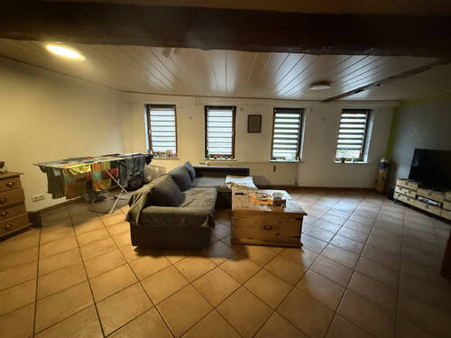 Wohnzimmer - 5 Zimmer Gewerbeobjekt (Büro, Produktion, Verkauf) zum Kaufen in Nassau