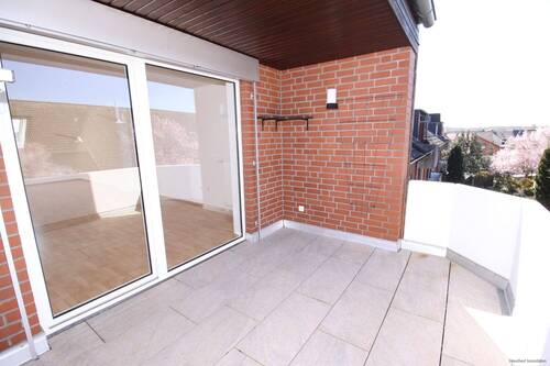 Fensterelement Balkon - 3 Zimmer Etagenwohnung in Gifhorn