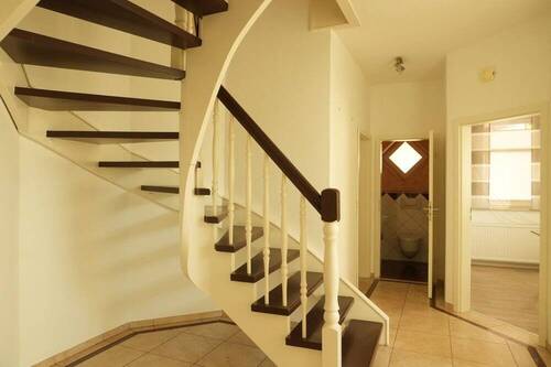 Flur - Einfamilienhaus mit 191,90 m&sup2; in Werlte zum Kaufen