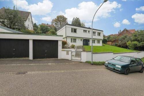 Straßenansicht - 6 Zimmer Einfamilienhaus zum Kaufen in Pforzheim