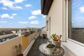 Balkon - Eigentumswohnung mit Weitblick in Niehl am Rhein, bezugsfrei