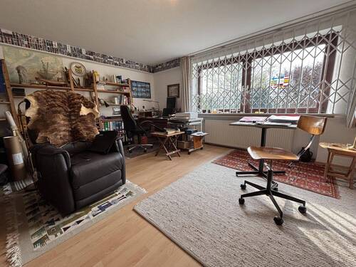 Büro KG - 