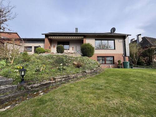 Blick aus Garten - 5 Zimmer Einfamilienhaus in Springe