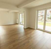 Helle Doppelhaushälfte in Hamburg-Rissen – Erstbezug nach Sanierung mit Garten & Terrasse