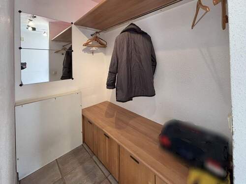 großzügige Garderobe - 