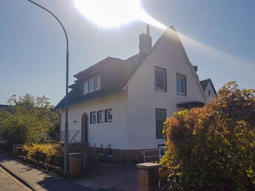 Außenansicht - Einfamilienhaus in Gifhorn kaufen. Gifhorn Haus Kaufen. Hauskauf Gifhorn. Immobilien Gifhorn Kaufen.