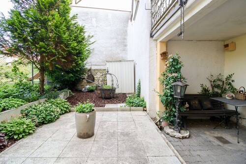 Garten - 2 Zimmer Etagenwohnung in Frankfurt am Main