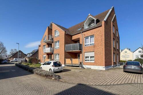 Rückansicht - 2 Zimmer Mehrfamilienhaus, Wohnhaus zum Kaufen in Erftstadt