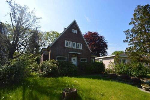 Straßenansicht des Hauses - 5 Zimmer Einfamilienhaus zum Kaufen in Hamburg / Marienthal