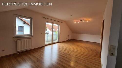 20220211 100403 resized 1 - 3 Zimmer Etagenwohnung zur Miete in Bad König