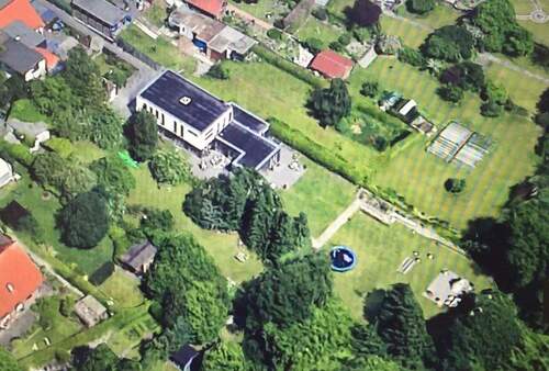 Luftbild - 9 Zimmer Einfamilienhaus zum Kaufen in Oldenburg