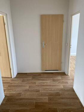 Flur (2) - Etagenwohnung mit 61,40 m&sup2; in Gera zur Miete
