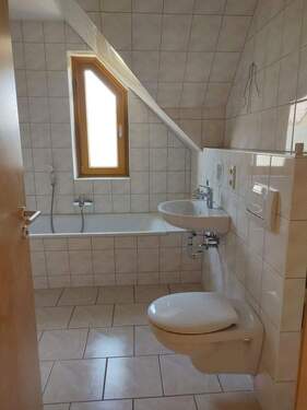 Bad 1 - 4 Zimmer Etagenwohnung in Rostock