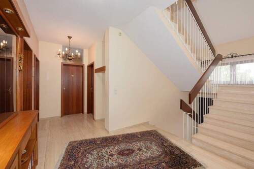 Diele und Treppenhaus EG - 