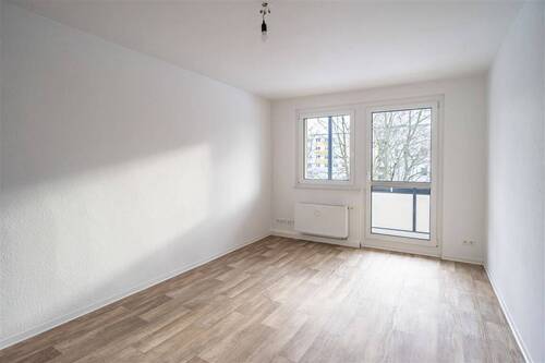 Wohnzimmer - Gemütliche, sonnige 3 Raumwohnung am Stadtpark