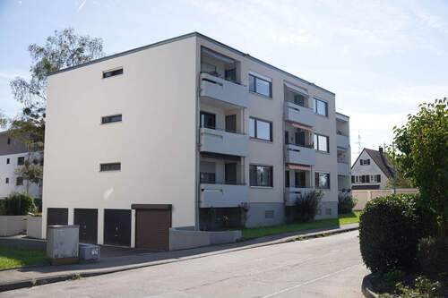 Wohnhaus mit Balkone - 