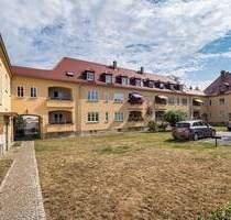 Helle 3-Zimmer-Dachwohnung im denkmalgeschützten Margarethenhof - Wohnen mit Charme und Komfort in Dresden-Reick Helle 3-Zimmer-Dachwohnung im denkmalgeschützten Margarethenhof - Wohnen mit Charme und Komfort in Dresden-Reick