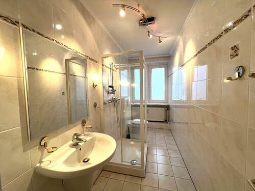 Badezimmer - Etagenwohnung mit 86,00 m&sup2; in Buchholz in der Nordheide zur Miete